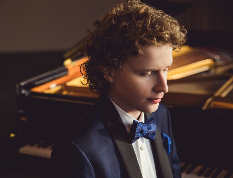 Excelentia. Piano Tchaikovsky & Renana Schumann.