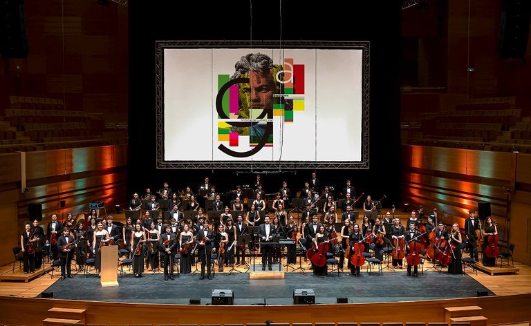 Fundación Eme. Concierto Extraordinario Bicentenario del Estreno de la 9ª Sinfonía de Beethoven. Estreno Mundial en Castellano.