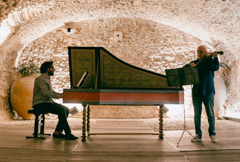 UAM. Emilio Moreno & Aarón Zapico. The Dark Bach.